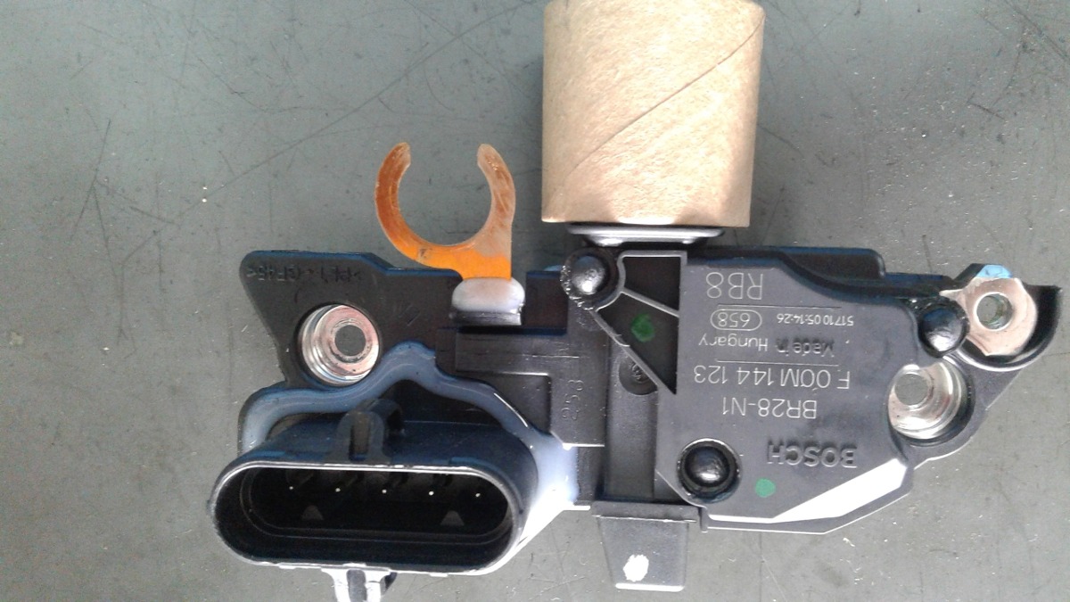Regulador De Voltagem 24 Volts Regulador Voltagem Alternador 24v Original Bosch F00m144123 - R$ 225,90