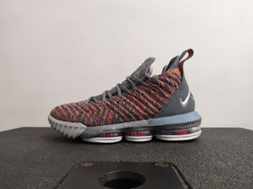 tenis lebron 16