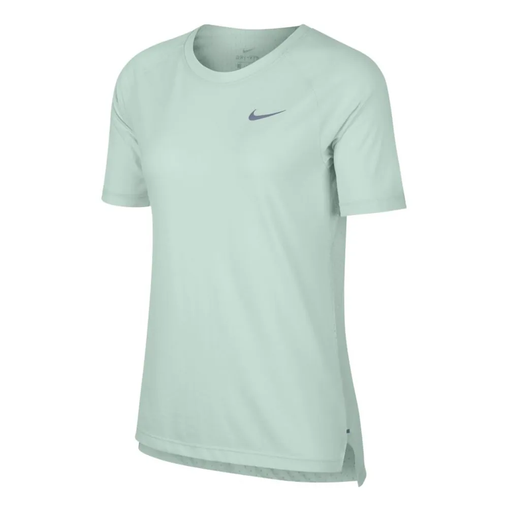 remera nike tailwind