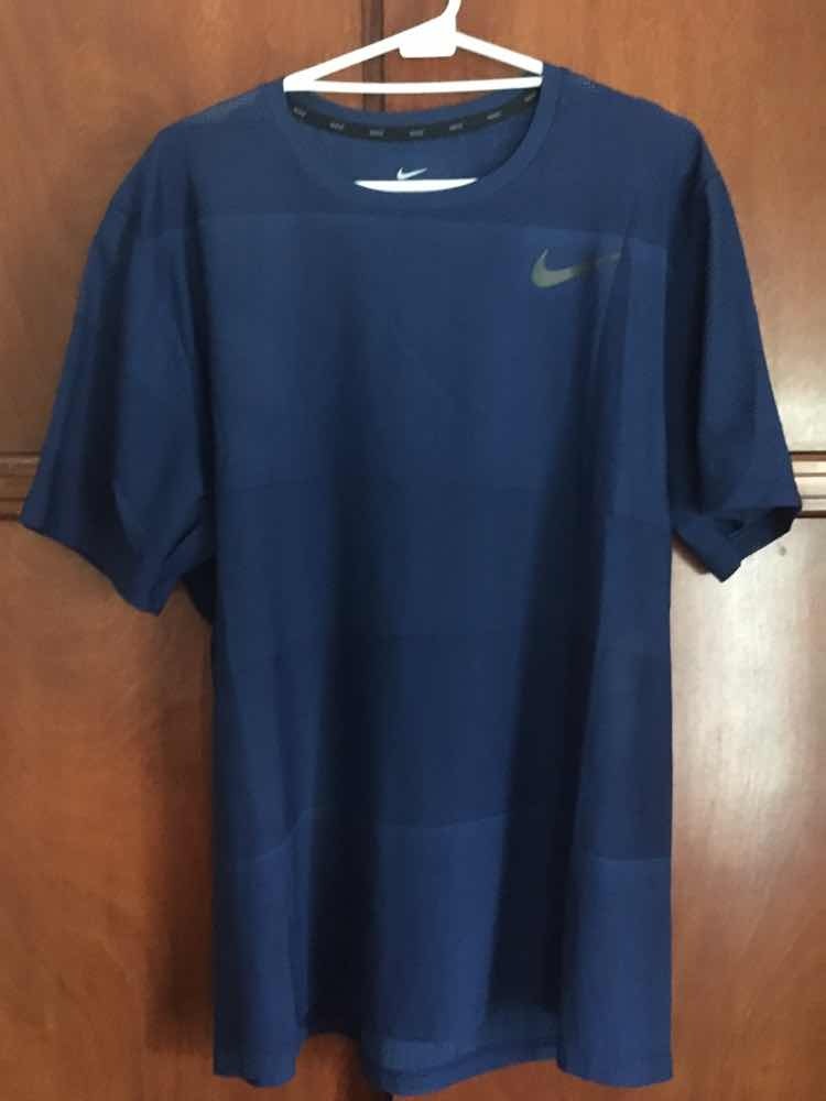 remera nike training