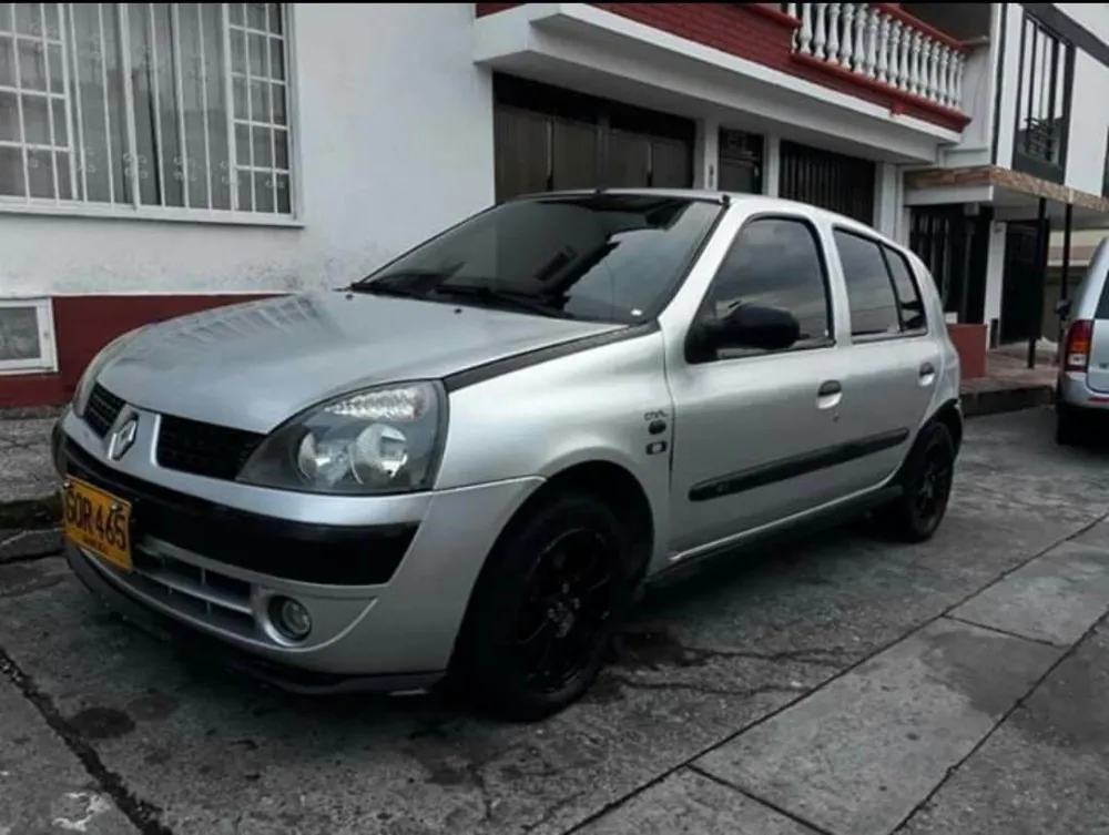 Renault Clio 06 1 6 Negociable 13 900 000 En Tucarro