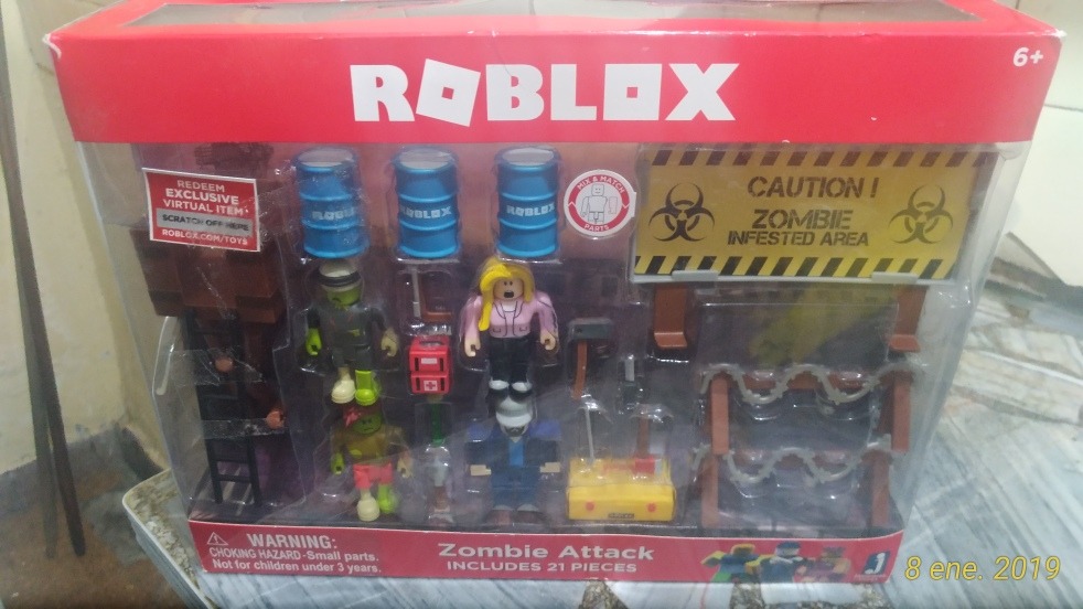 Roblox Playset Zombie Attack - roblox zombie attack 21 piece playset toy w exclusive item