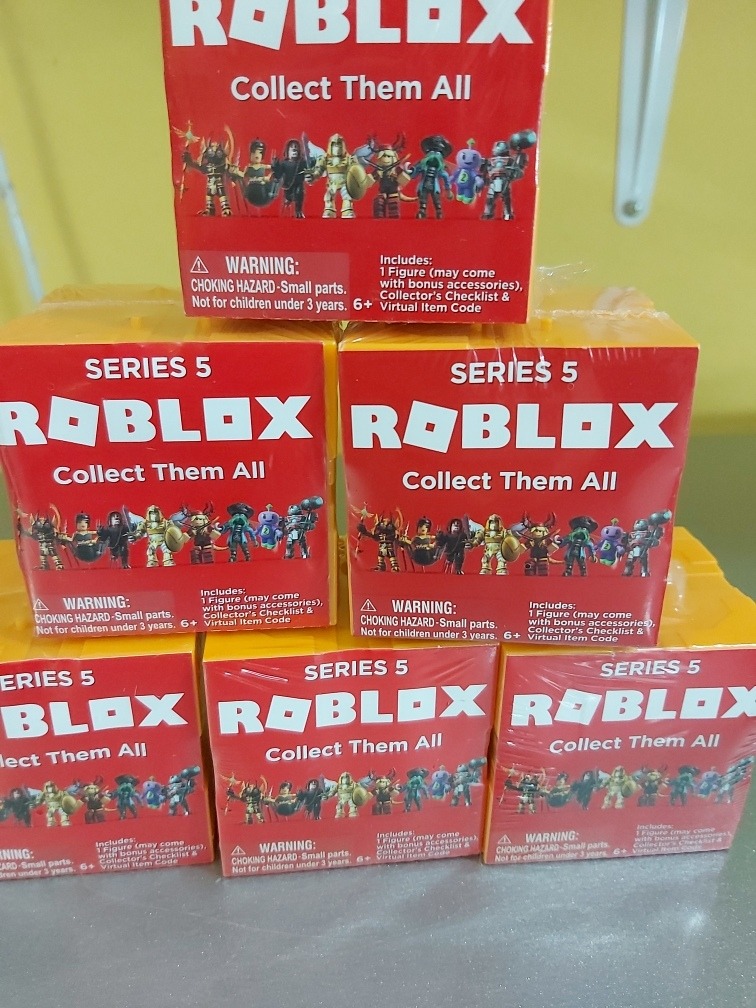 Roblox Serie 5 Con Código De Juego Caja Sellada Original - roblox collect them all series 5