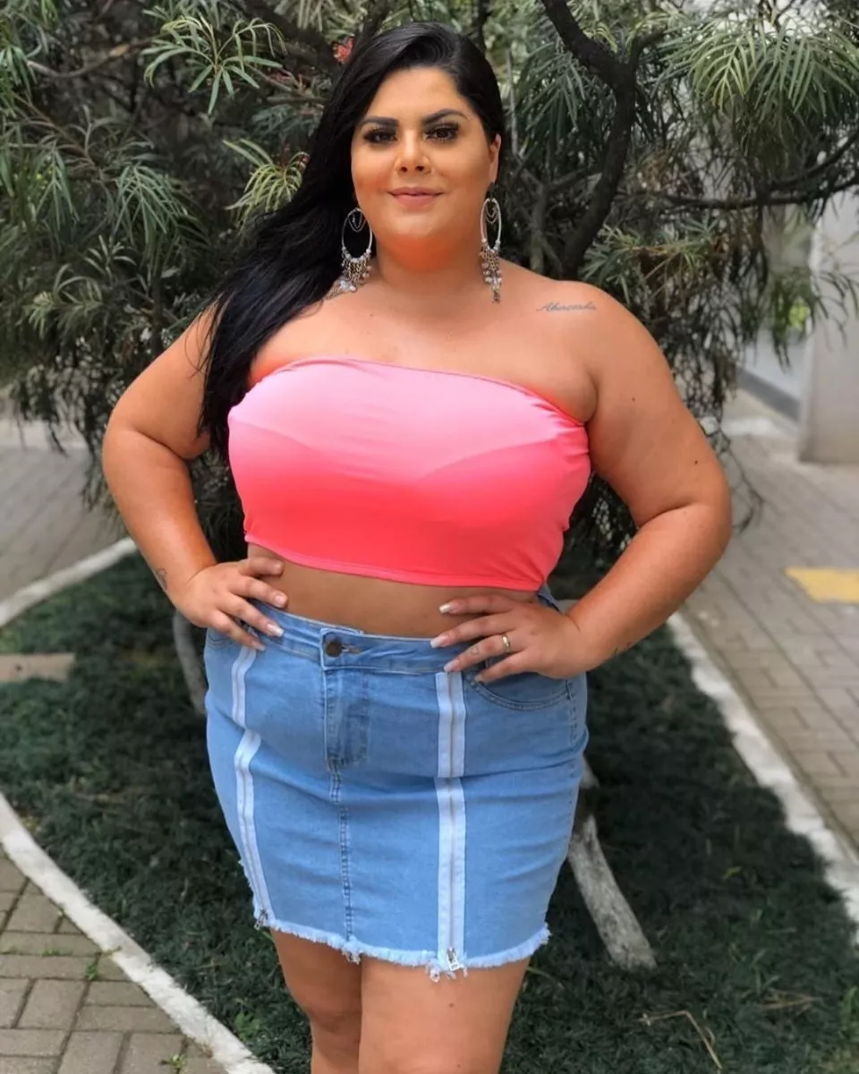 saia jeans curta plus size