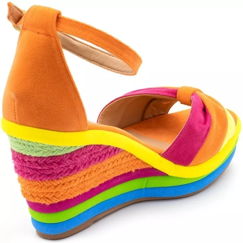 sandalia anabela colorida