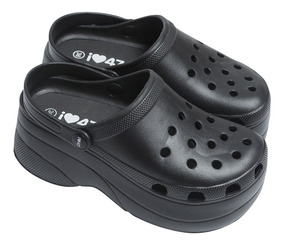 crocs 47 street