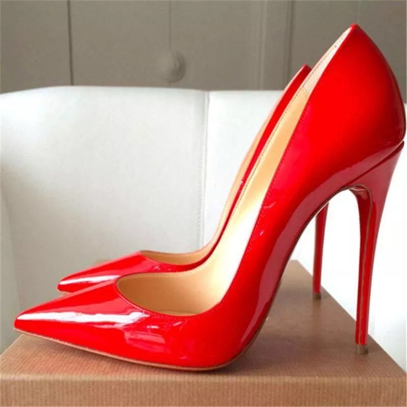 louboutin feminino preço