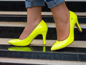 sapato feminino neon