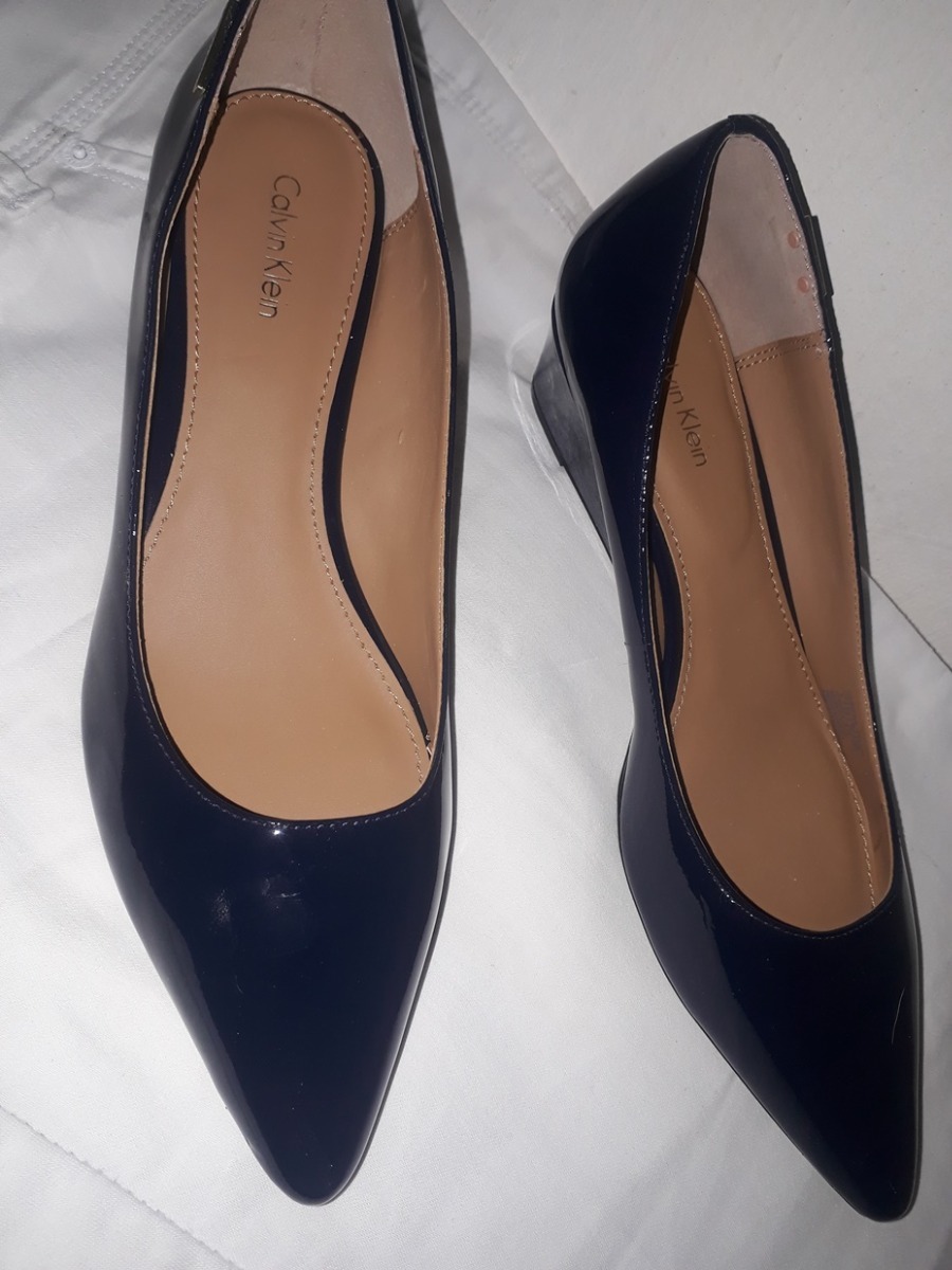 Sapato Scarpin Azul Verniz Calvin Klein 37 - R$ 200,00 em Mercado Livre