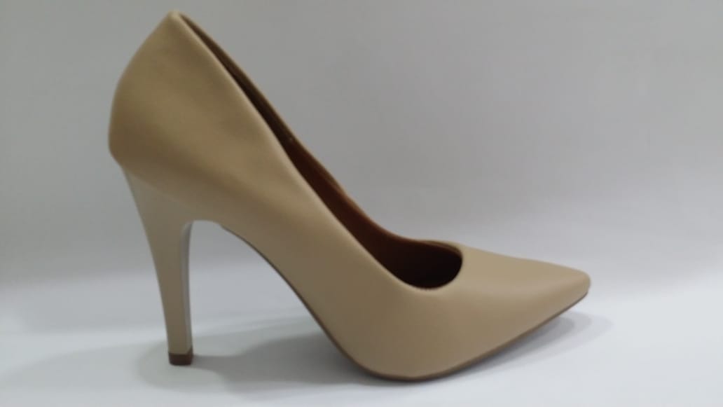 Scarpin Bege Nude Salto Alto Fino Bico Fino Fosco Sem Brilho - R$ 169,56 em Mercado Livre