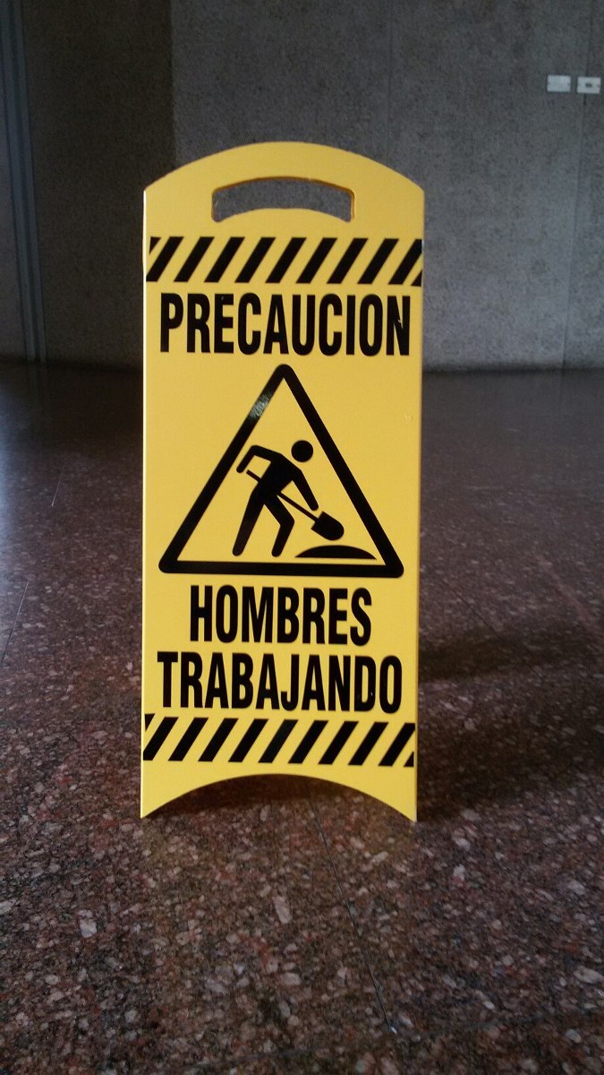 Señalizacion De Piso. Precaucion Hombres Trabajando. - Bs 