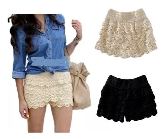 short com saia de renda por cima