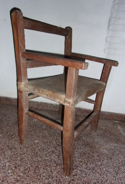 Sillón rústico de madera con asiento de lonja 2.200,00 en ...