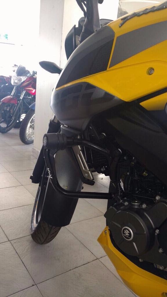 Slider Pulsar 200 Ns Slider Defensa Deslizador Pechera Pulsar 200 Ns As Kov Origi - $ 1,150.