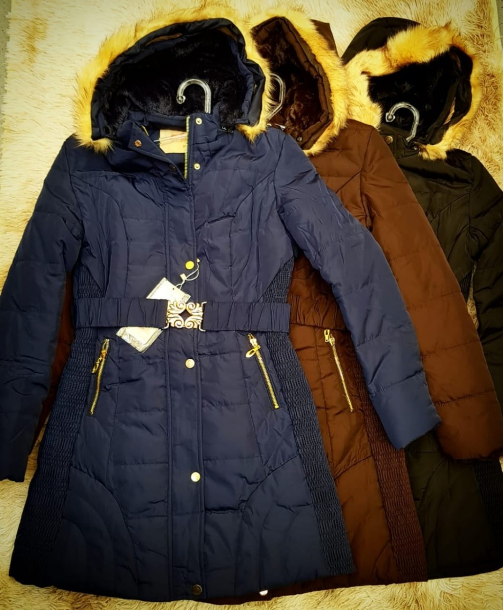 casaco de inverno com capuz feminino