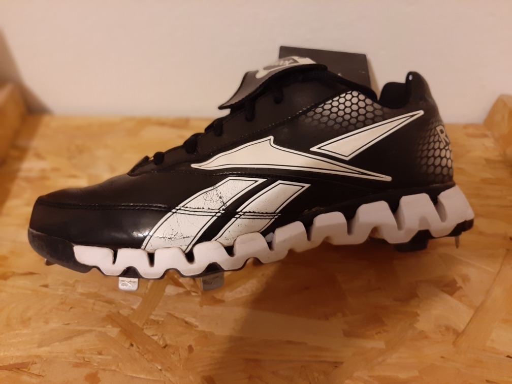 spikes reebok zigtech