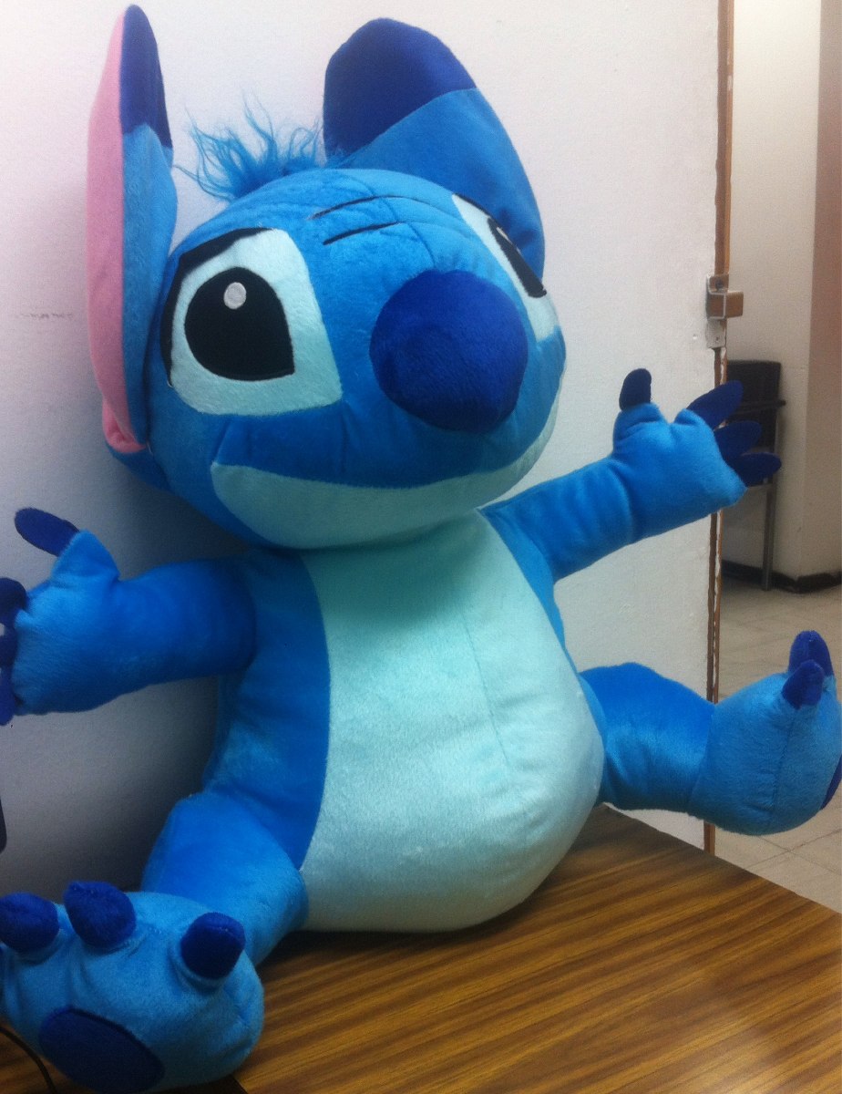 pupazzo gigante stitch