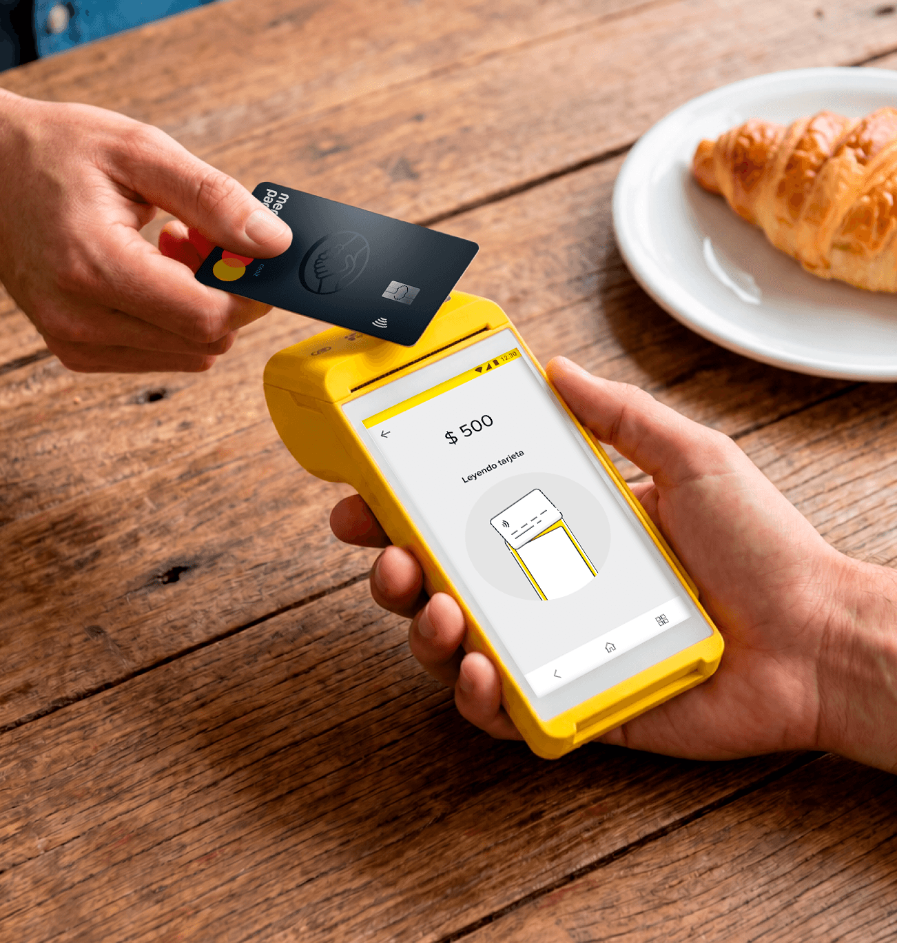 Point Smart 2 con tarjeta sobre un mostrador