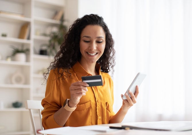 Pix no crédito vs parcelamento no cartão: 4 diferenças e qual escolher