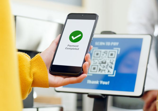 Golpe do QR code falso: como se proteger e viajar com segurança financeira