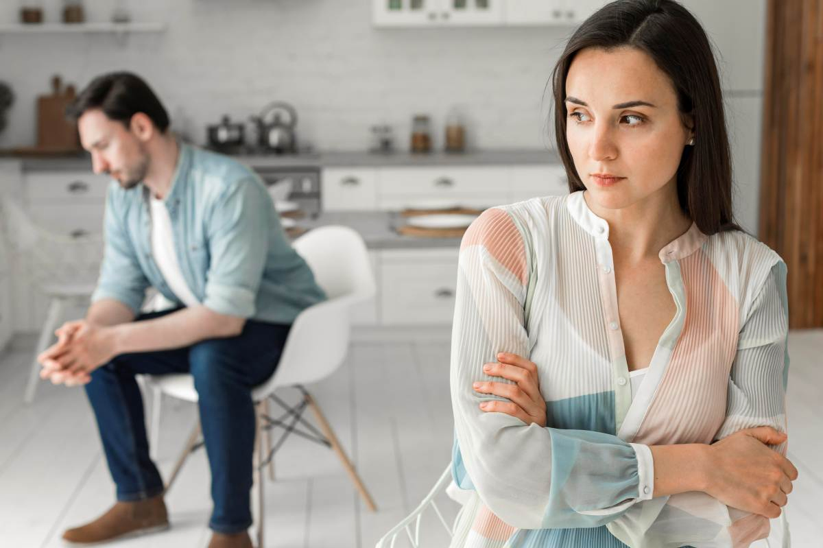 Cómo separar cuentas al terminar una relación en México