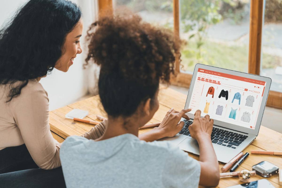 Empreendedoras configurando Checkout da sua loja virtual