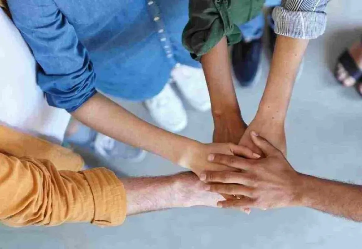 Cómo colaborar con otros negocios y atraer más clientes