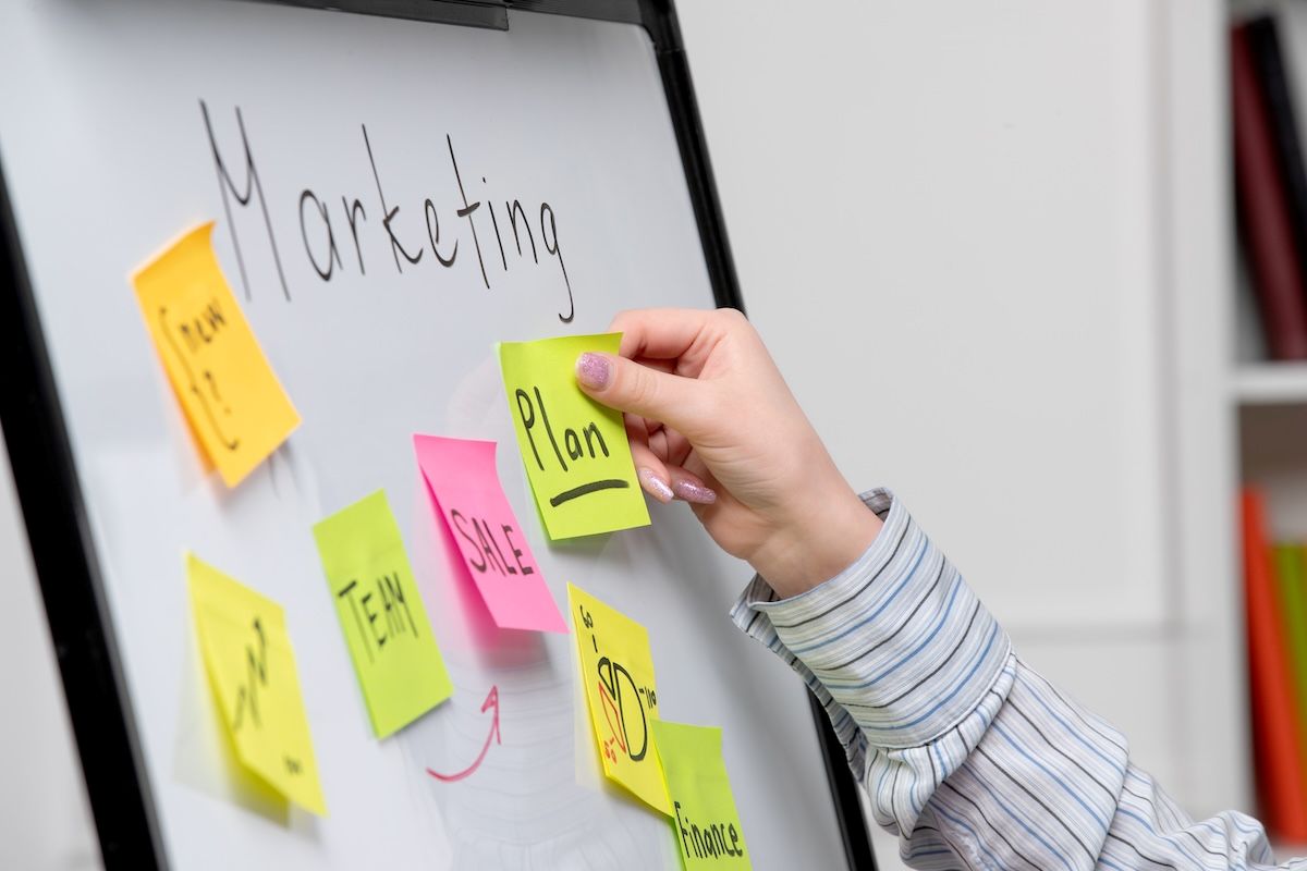 pizarra-alusiva-a-marketing