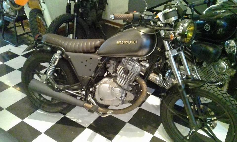 Suzuki Gn 125 Cafe Racer Tracker 0km Usada - $ 75.000 en Mercado Libre