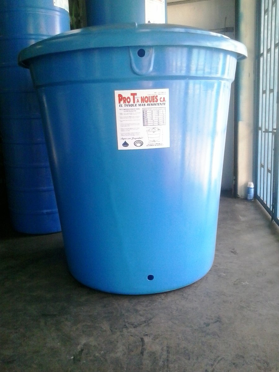 Tanques Para Agua De Plastico Tanque Plastico Para Agua 900 Litros Con Su Tapa Nuevo - Bs. 1,50 en