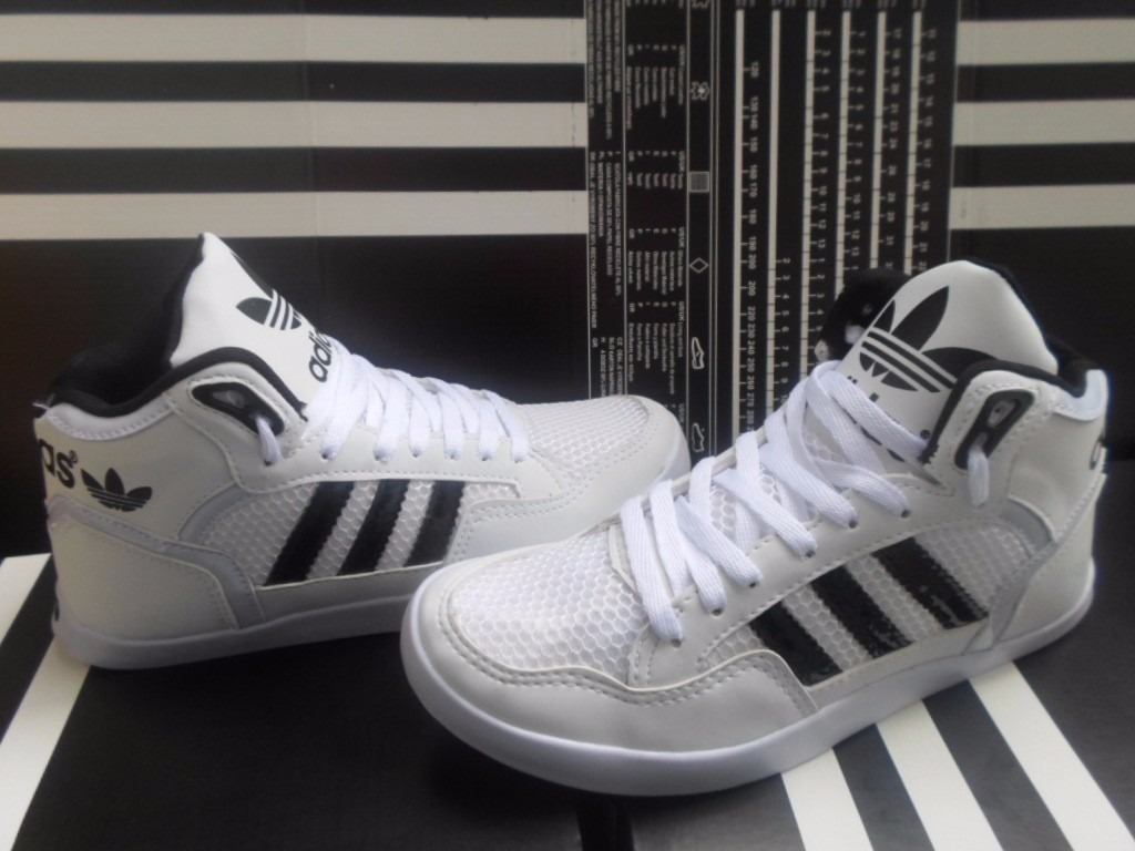 Featured image of post Tenis Adidas Botinha Feminino Tenis adidas ozweego originals branco