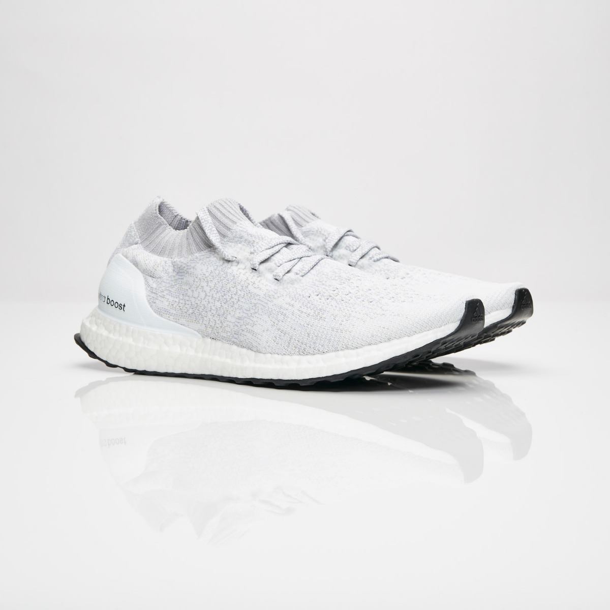 Tenis adidas Hombre Blanco Gris Ultra Boost Uncaged Da9157 - $ 2,099.00 en Mercado Libre