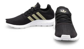 tenis adidas negros con dorado