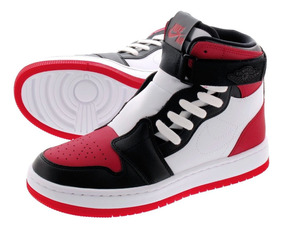 zapatos jordan negro con rojo