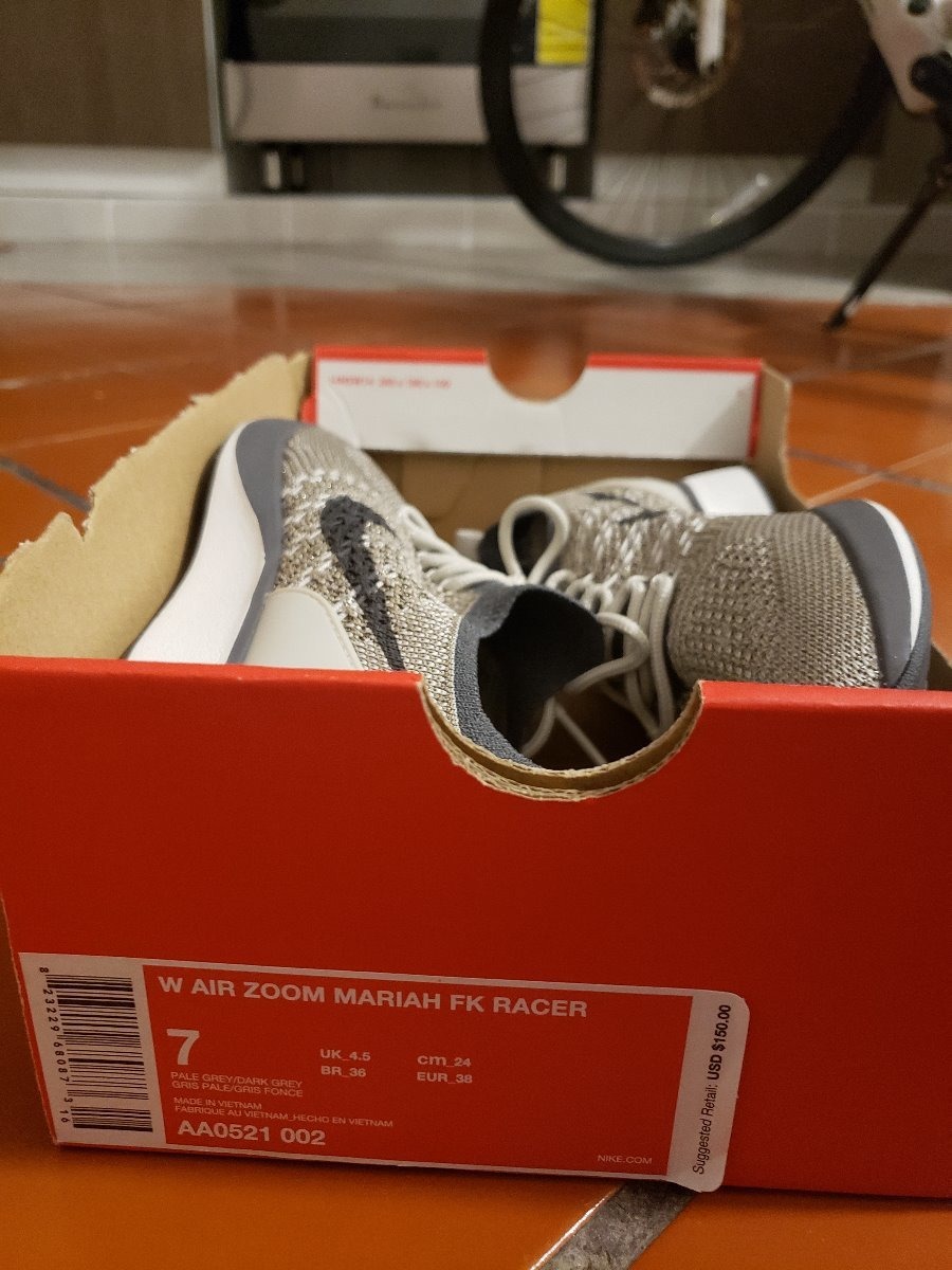 Tenis Air Zoom Mariah Flyknit Racer Importados * E U A * Tenis Air Zoom Mariah Flyknit Racer Importados * E U A *