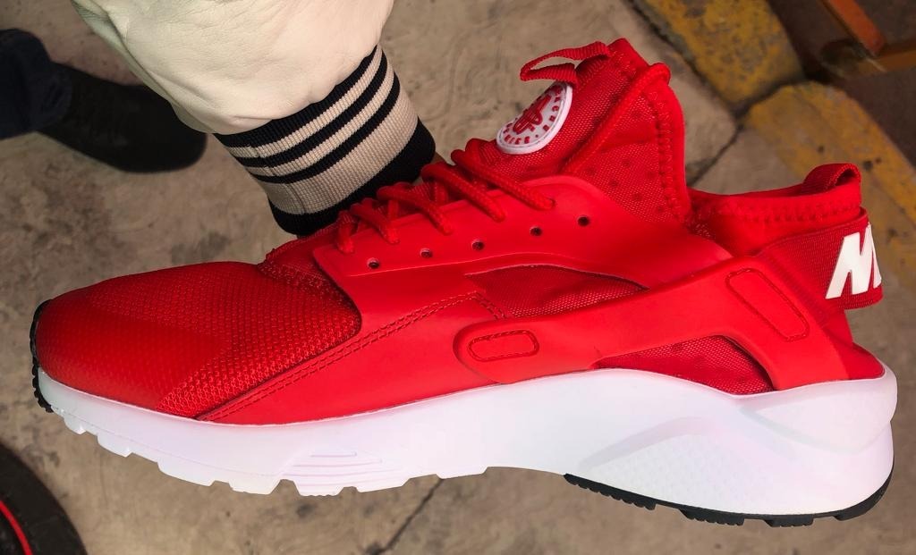 tenis nike huarache rojo