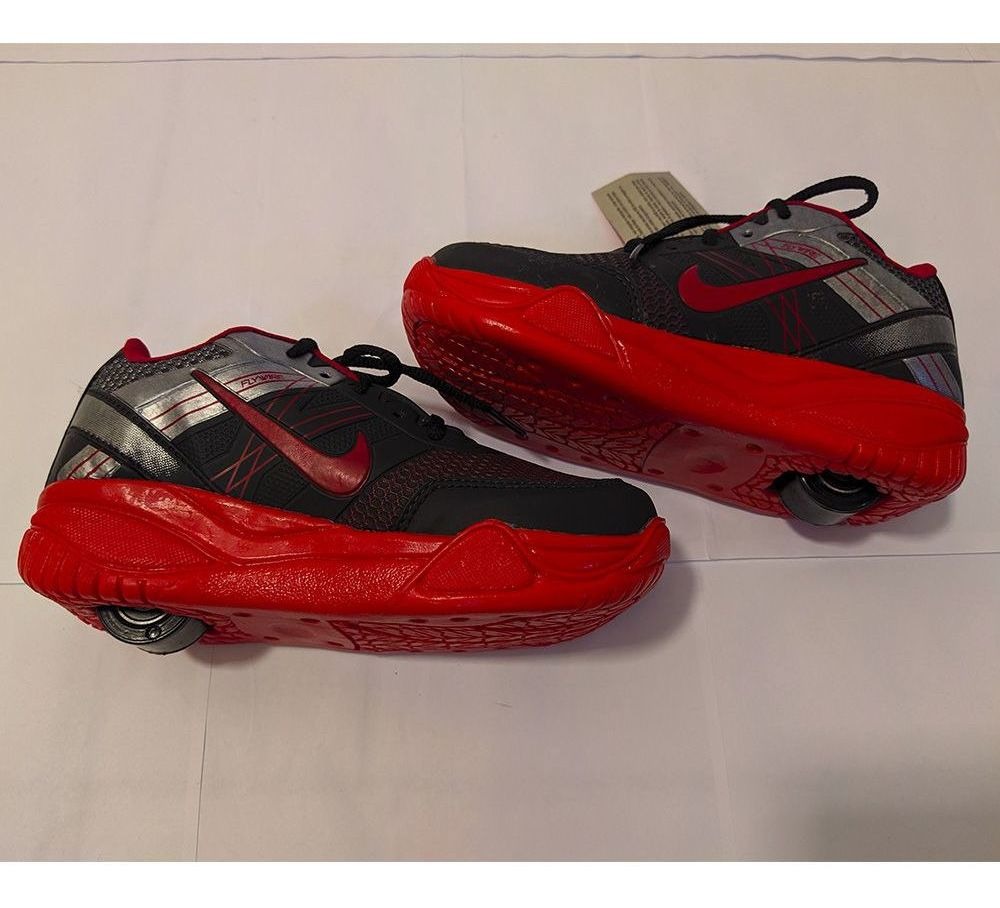 Tenis Com Roda Tipo Patins Removivel Bom Para Criança Barato - R$ 85,00 em Mercado Livre