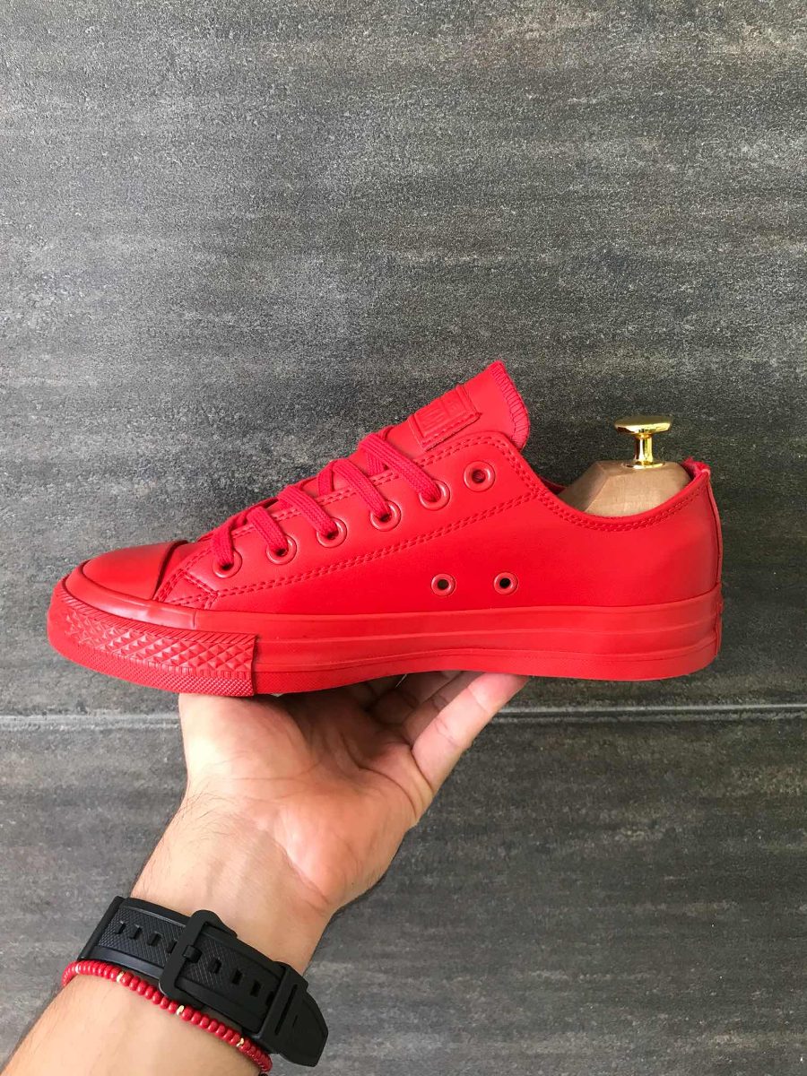 converse rojos de piel