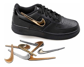 nike air force negro con dorado