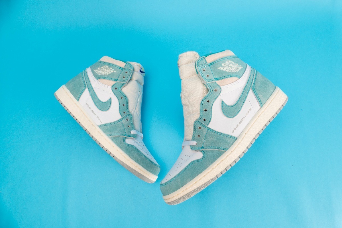 Tenis Nike Air Jordan 1 Retro High Turbo Green Mujer Tenis Nike Air Jordan 1 Retro High Turbo Green Mujer