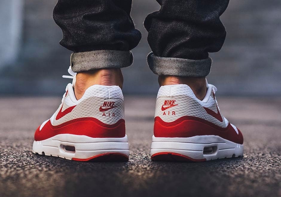 Уникальные кроссовки. Кроссовки Nike Air Max Plus GS 'Photon Dust Varsity Red', синий. Люблю найк