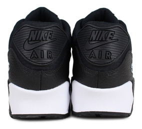 tenis nike negro con suela blanca