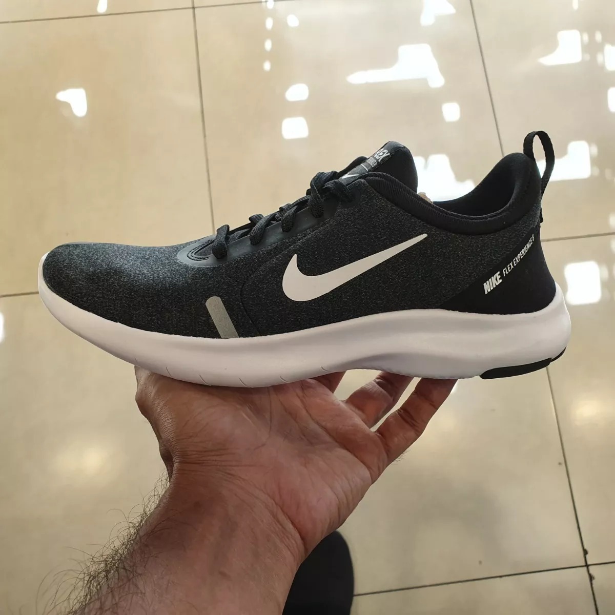 Tenis Nike Flex Experience RN 8 color Negro para Mujer Tenis Nike Flex Experience RN 8 color Negro para Mujer