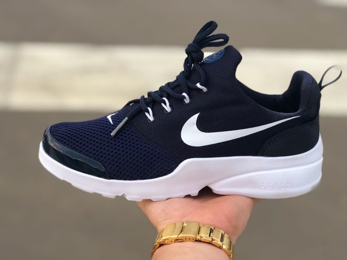 Venta > zapatos de hombre deportivos nike > en stock