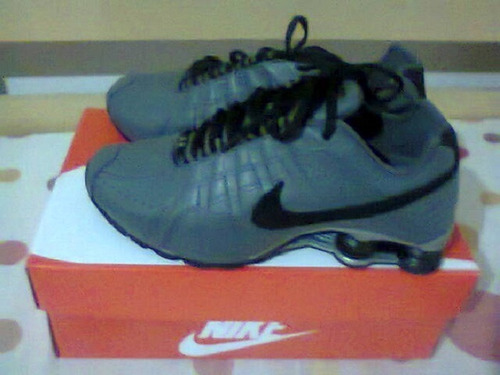Tenis Nike Shox Junior Cinza E Preto Nº42/43 Original!!! - R$ 203,00 em Mercado Livre