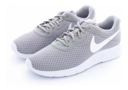 nike tanjun hombre gris