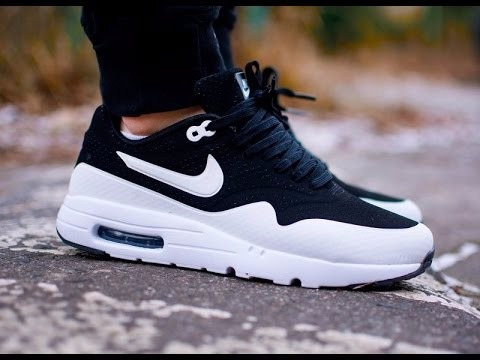 nike ultra moire