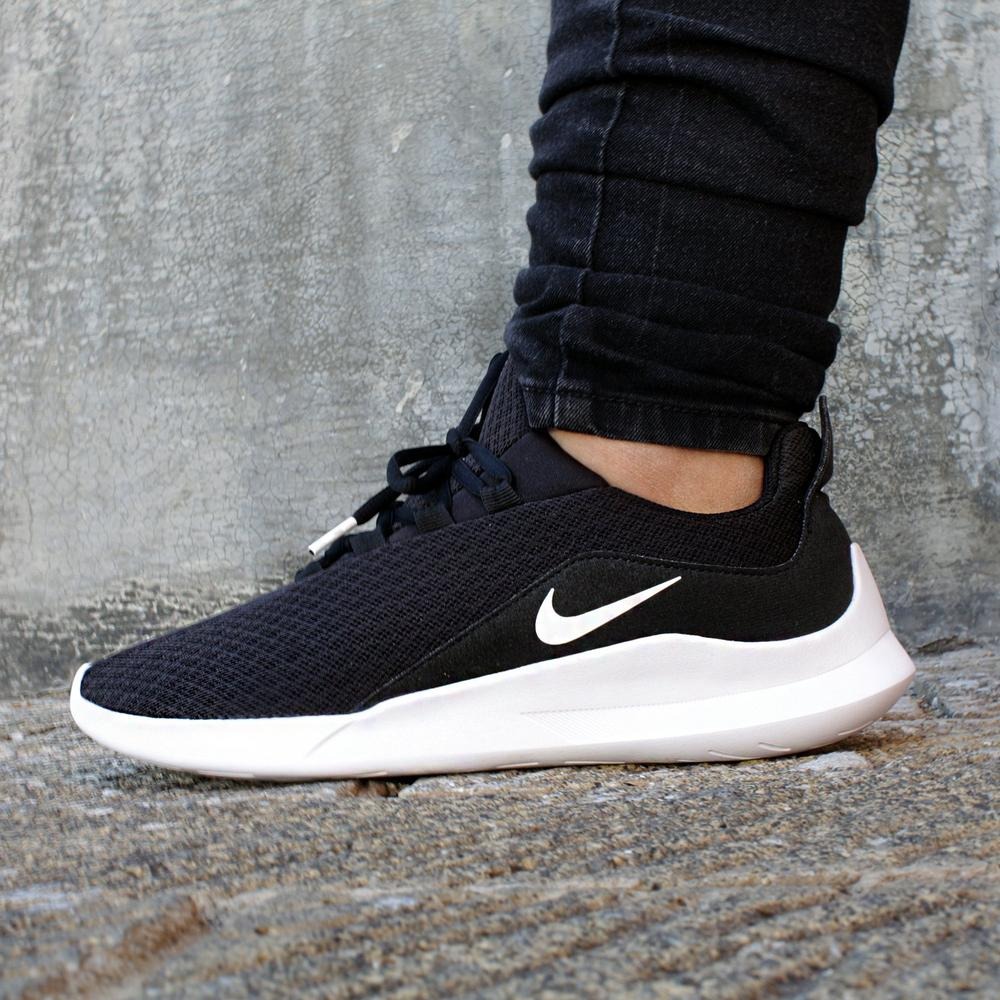 tenis nike en negro mujer