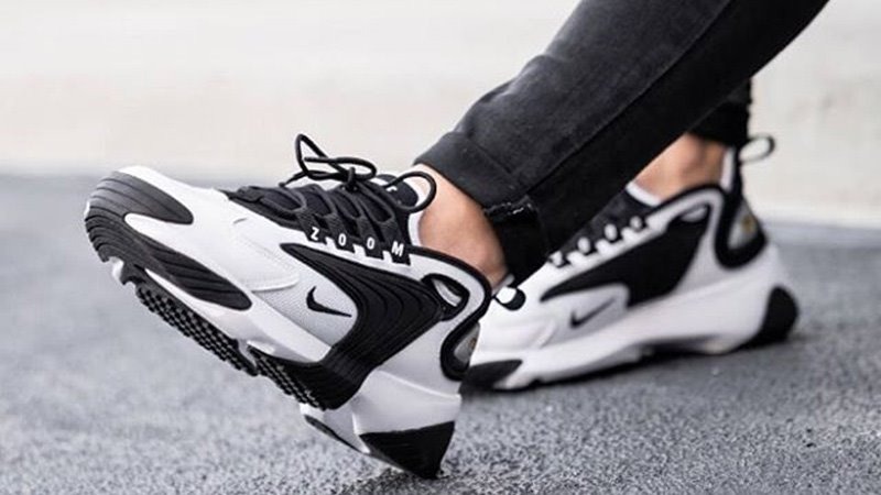 nike zoom 2k negras y blancas