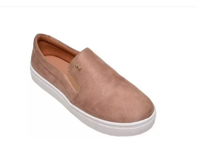 CALÇADOS SANTA CRUZ | Tenis Santa Lolla Slip On Suede Nude - 01ac.11e4.0048.0157 - R$ 97,90